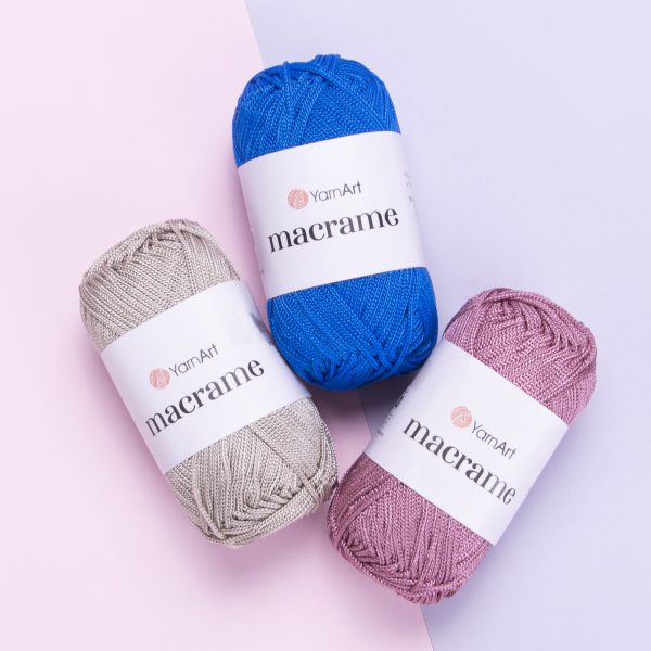 trois pelotes macrame taupe, bleu et rose