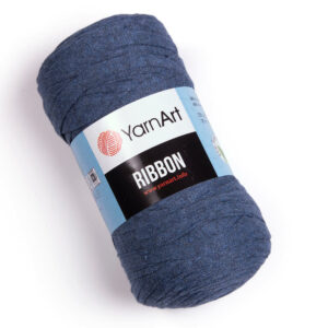 Fil en coton Ribbon bleu jeans bien mis en lumière