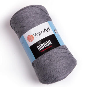 Grosse pelote Ribbon gris au cœur de la photo