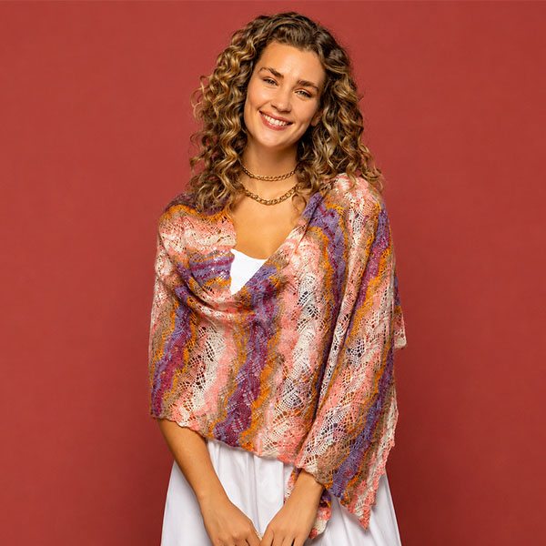 femme avec etole angora active