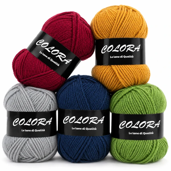 5 pelotes de colora au premier plan