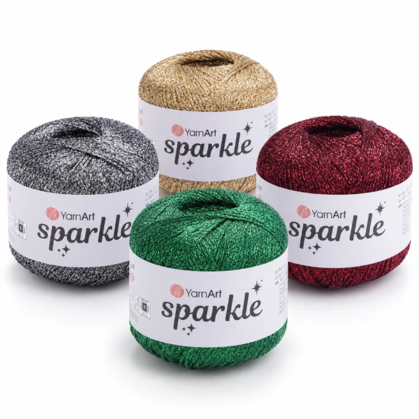 4 pelotes de sparkle au premier plan