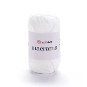 Fil macrame blanc bien placé au centre net
