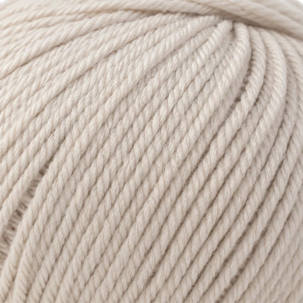 zoom sur la texture du fil dmc baby chéri